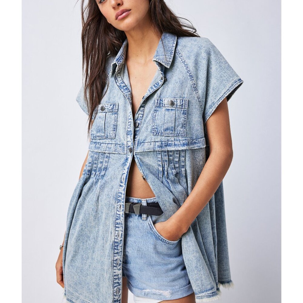 NWT FREE PEOPLE Ronnie Denim Mini / Worn In Wash